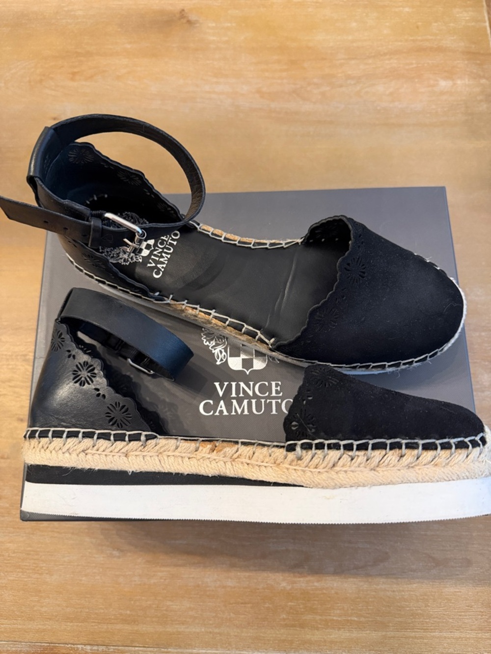 Size 8.5 Vince Camuto Black Espadrille Sandals